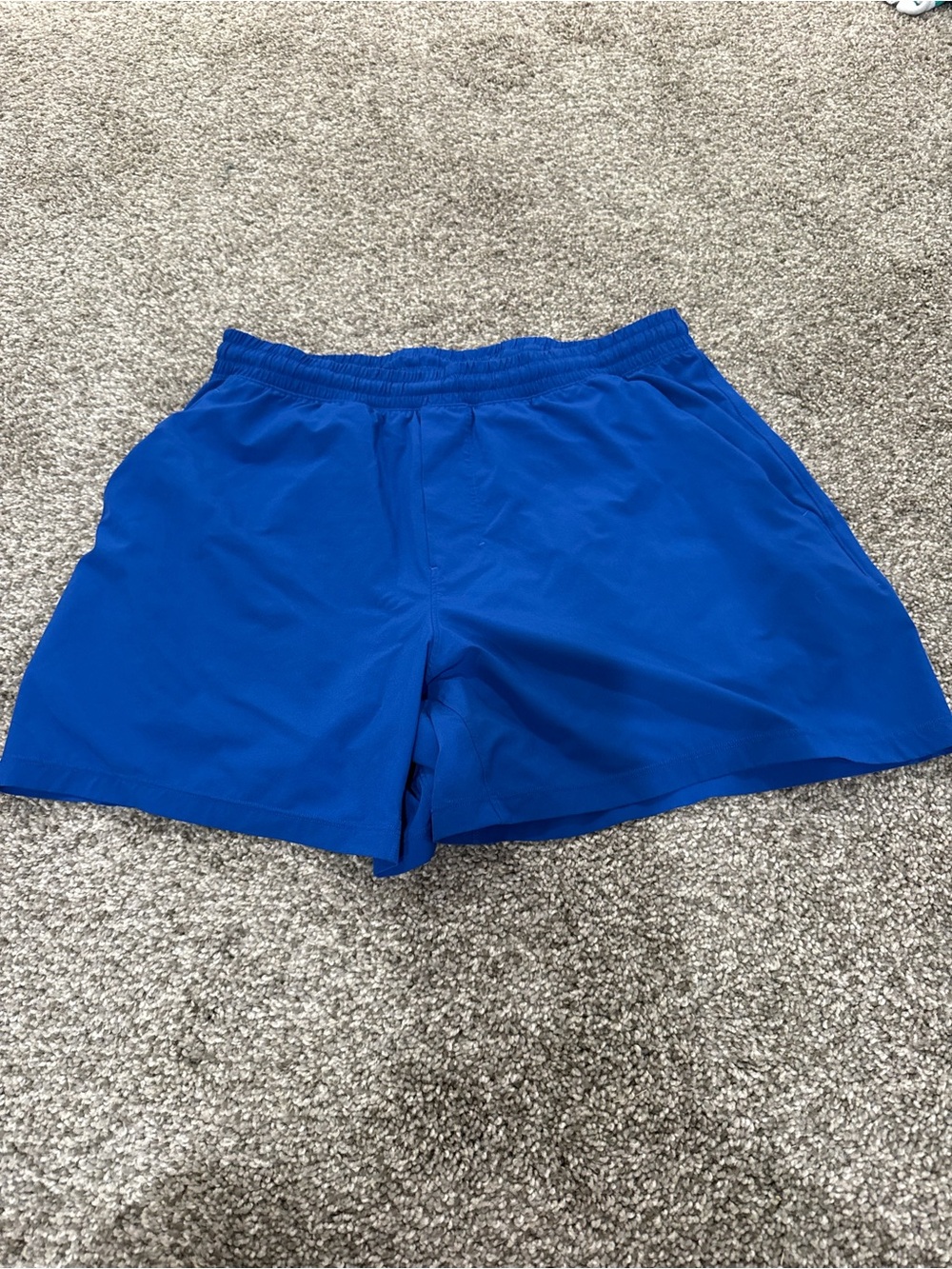 Men's Lulu pace breaker shorts